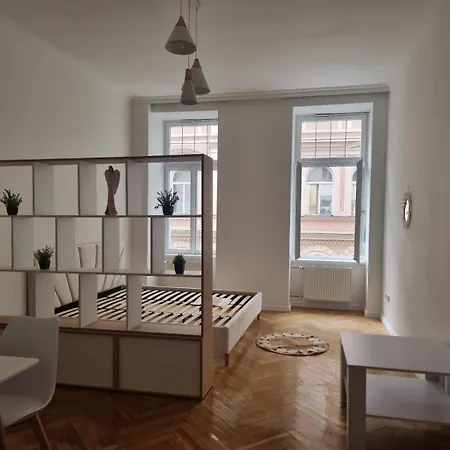 Abc Apartment Golcuv Jenikov
